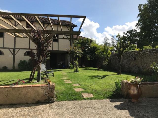 Bed and Breakfast Le Cazalet à Saint-Sever  Extérieur photo